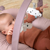 Done by Deer jouet d'éveil à suspendre happy clouds sand (lot de 2) DD-4233669