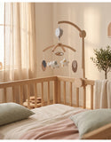 Noukie's Plumes de Lune mobile musical bras en bois N2650.50