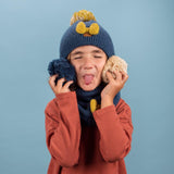 Cabaïa bonnet enfant + 3 pompons interchangeables Indien Blue Polaire 4-6 ans
